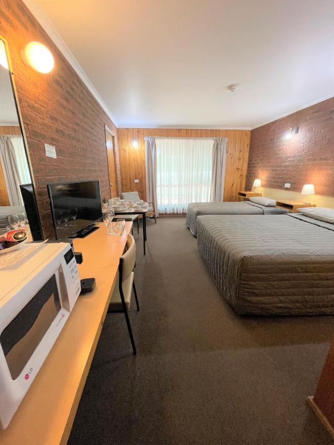 Country Roads Motor Inn Наррандера Екстер'єр фото